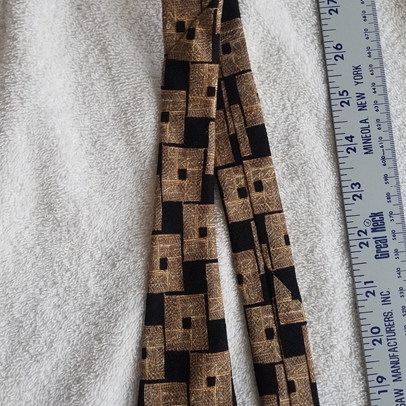 Colours by Alexander Julian Necktie / Suit Tie Black, Brown, Tan Square Pattern - Picture 6 of 14